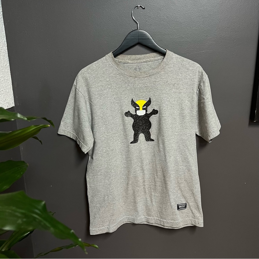 Grizzly x Wolverine Tee Grey Size Medium ($30)